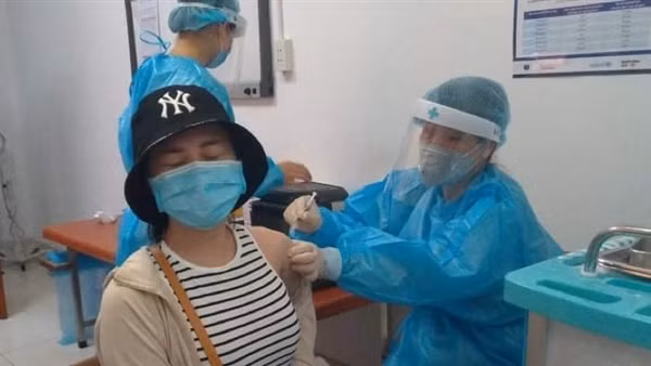 Đồng bào Tây Nguyên phấn khởi được tiêm vaccine phòng COVID-19 ảnh 2