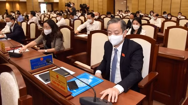 Nhiều học sinh phải chuyển trường vì phụ huynh khiếu kiện học phí ảnh 4