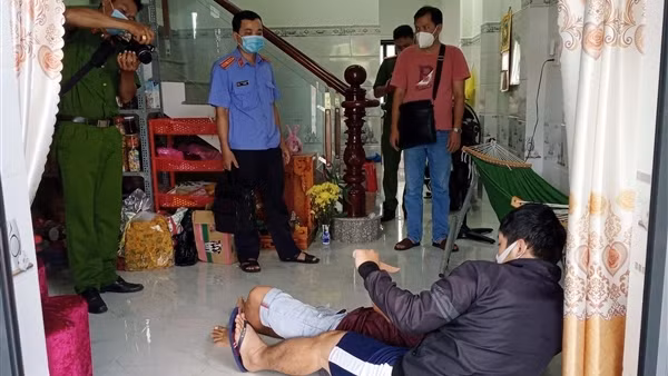 Truy bắt nhanh đối tượng cướp tiền của nữ chủ tiệm tạp hoá