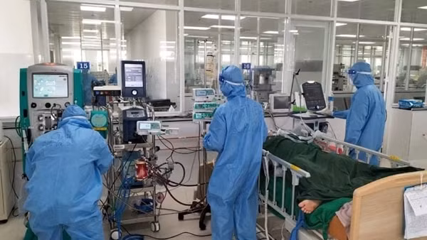 Lan tỏa tinh thần tương thân, tương ái, hỗ trợ thai phụ chuyển dạ tại điểm cách ly ảnh 5