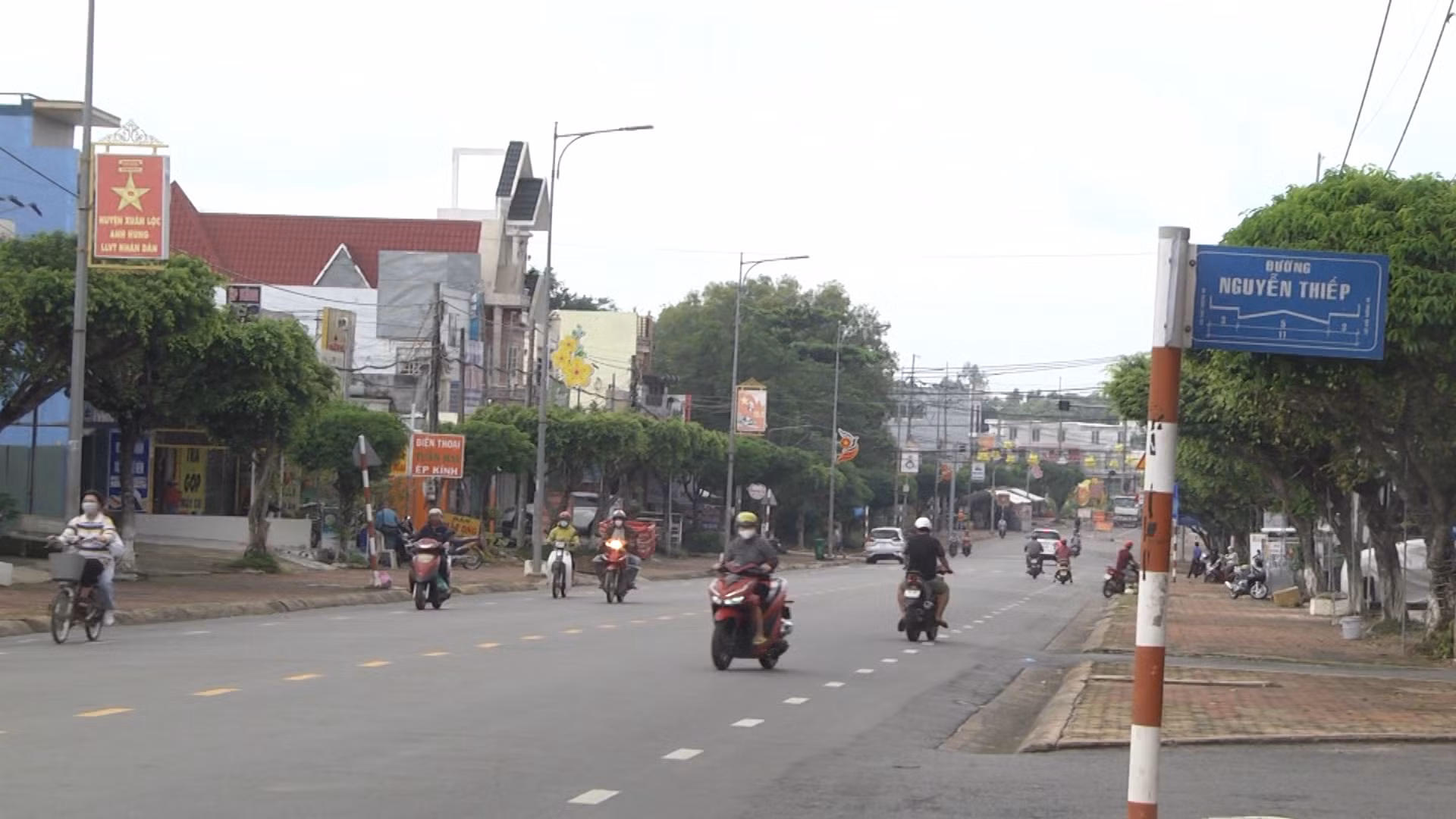 Người dân “vùng xanh” phấn khởi khi cuộc sống dần trở lại trạng thái bình thường mới -0