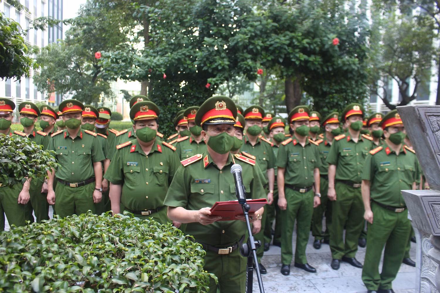 Cục Cảnh sát PCCC và CNCH dâng hương tưởng niệm Chủ tịch Hồ Chí Minh -0
