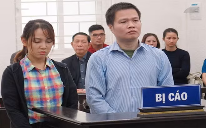 Hai bị cáo Thái và Trang tại phiên xử.