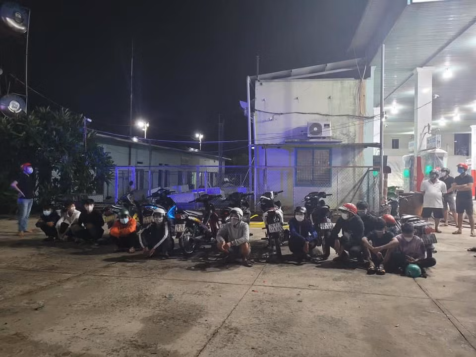 Quảng Ngãi: Ngăn chặn hai nhóm “quái xế” đua xe đêm Trung thu -0