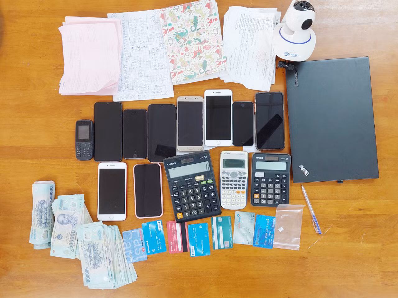 Triệt phá đường dây đánh bạc lớn nhất trên địa bàn TP Cần Thơ -0