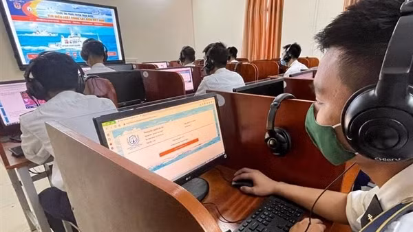 Chung tay đưa Luật Cảnh sát biển Việt Nam đi vào cuộc sống ảnh 3