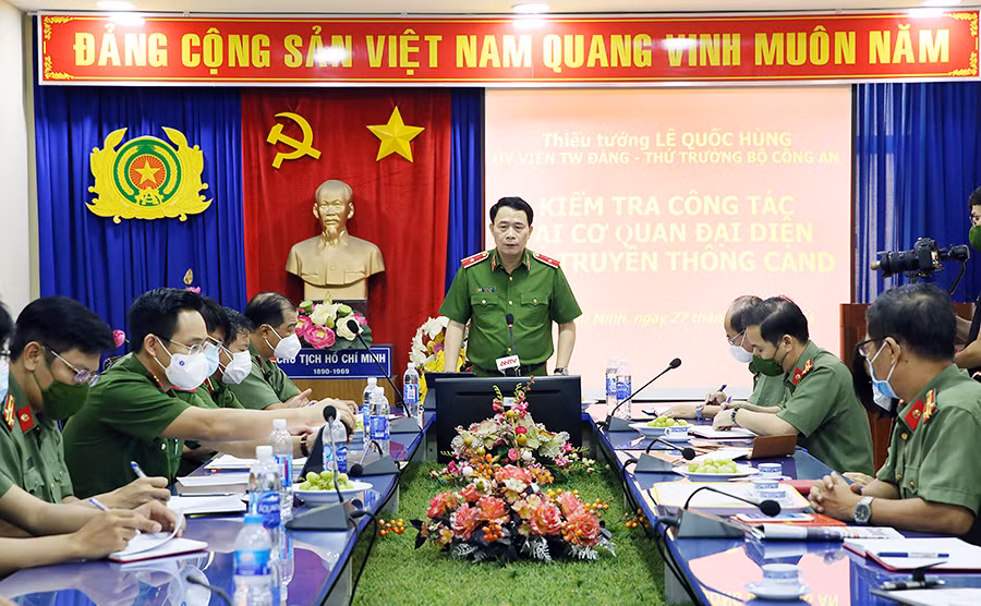 Báo chí Công an nhân dân tiếp tục bám sát cơ sở để có những phản ánh kịp thời -0
