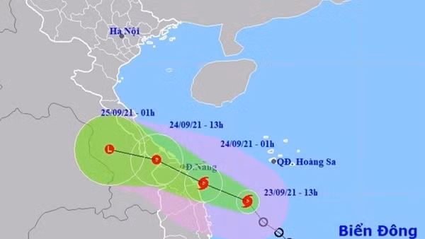 Bão số 6 suy yếu, miền Trung mưa tầm tã ảnh 3