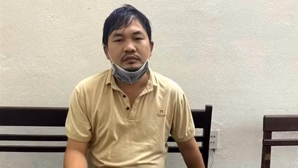 Nổ “chạy việc” vào sân bay quốc tế, chiếm đoạt hơn 2 tỷ đồng ảnh 2