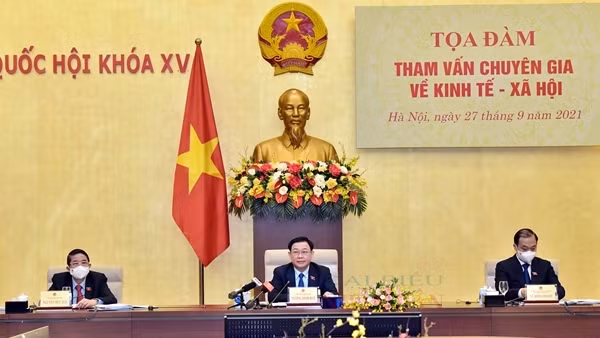Chuyên gia nêu ý kiến chuyên sâu, độc lập để phát triển kinh tế - xã hội bền vững ảnh 7