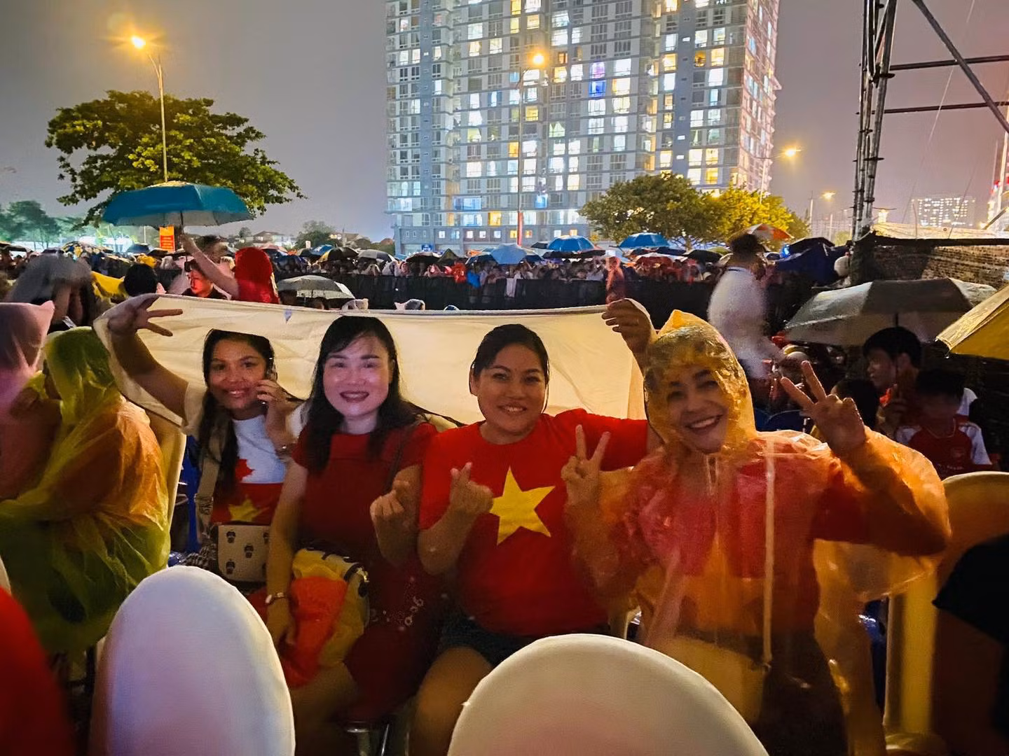 Chương trình nghệ thuật “Ánh sao độc lập” thắp sáng niềm tự hào tại TP Hồ Chí Minh -1