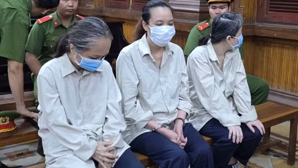 Các bảo mẫu bạo hành, ngược đãi trẻ em ở Mái ấm Hoa Hồng lãnh án
