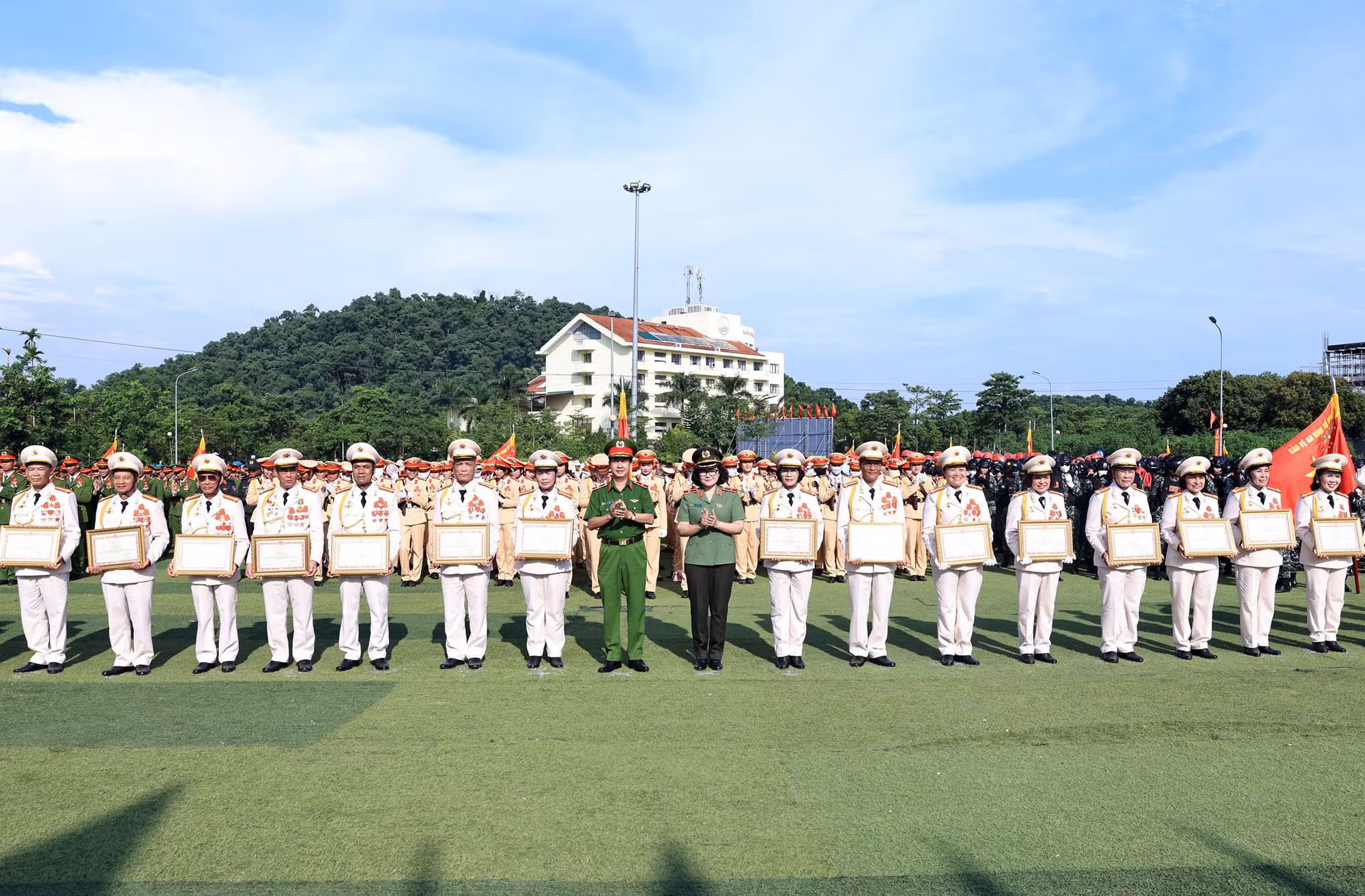 Khí phách CAND trong ngày hội lớn của dân tộc -0
