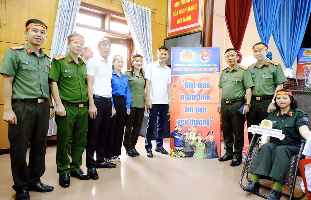 350 Cán bộ chiến sỹ Công an Hà Tĩnh tham gia hiến máu -0