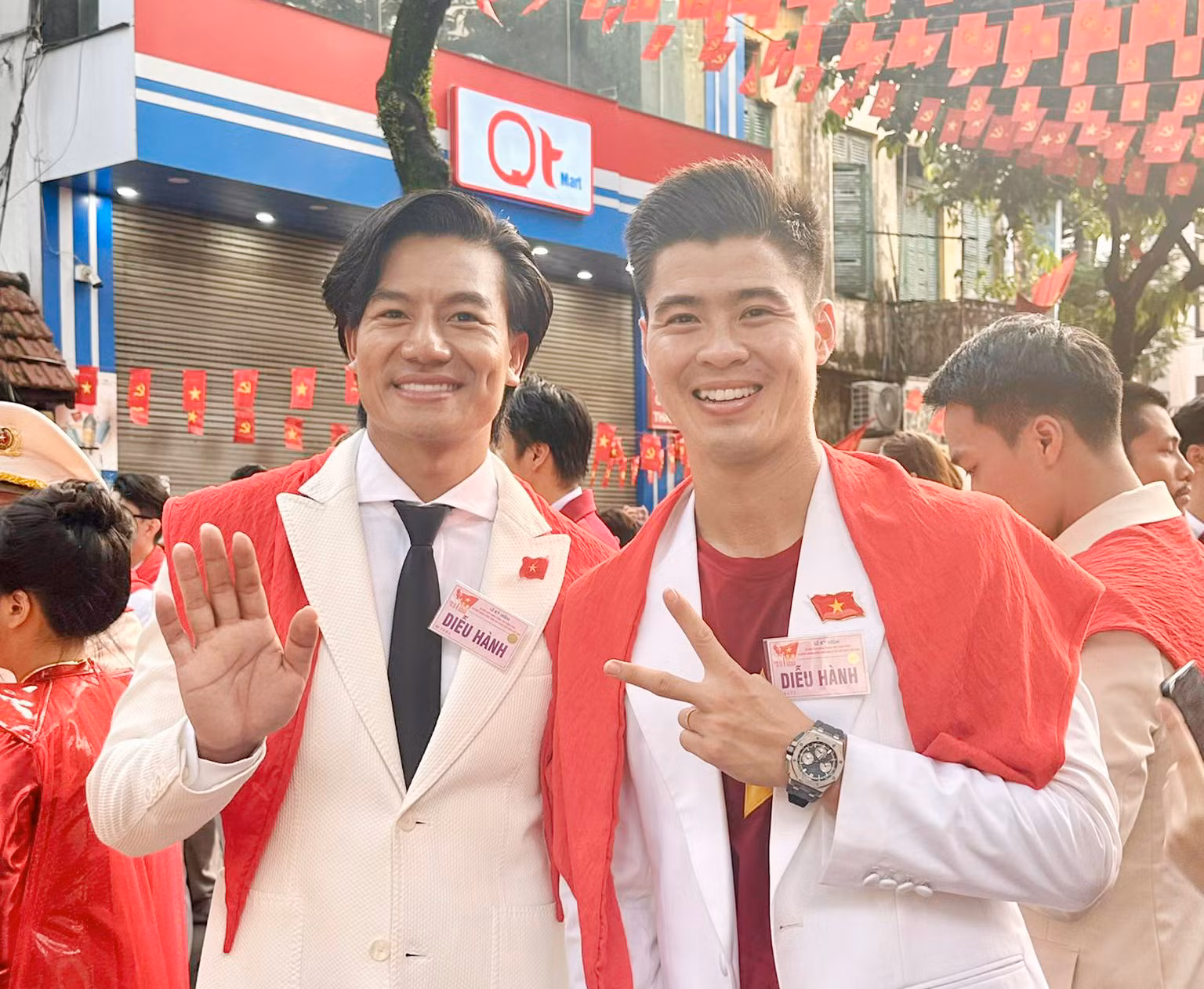Chuyện chưa kể nơi hậu trường nghệ sĩ ở A80 -2