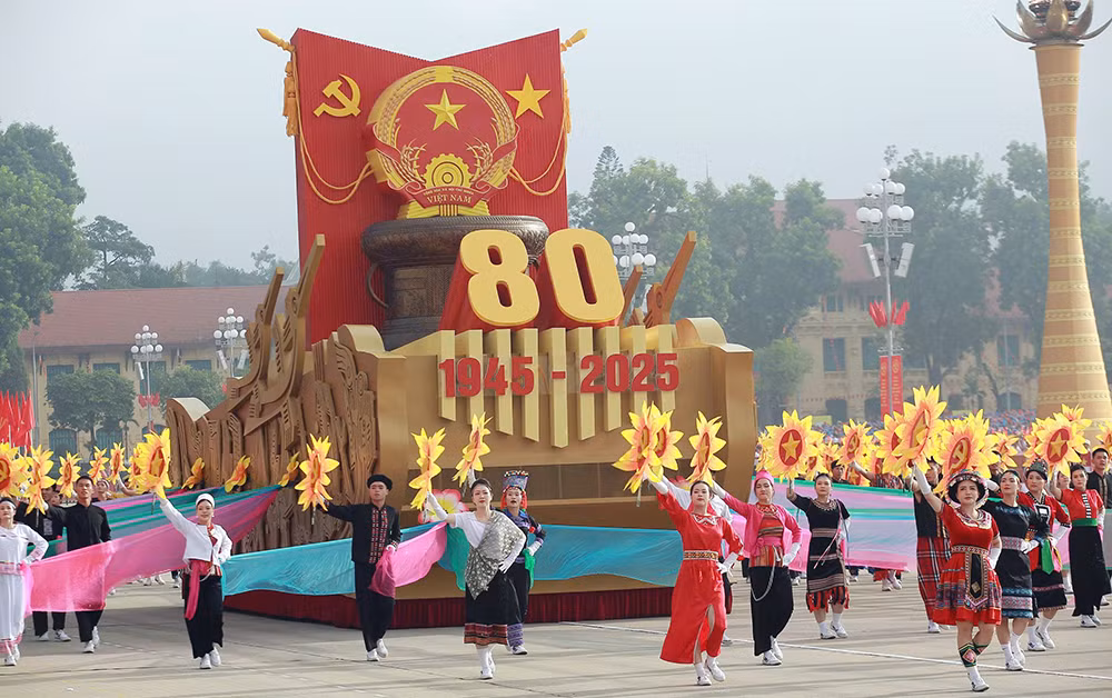 Kỷ niệm trọng thể 80 năm Cách mạng tháng Tám thành công và Quốc khánh 2/9 -0