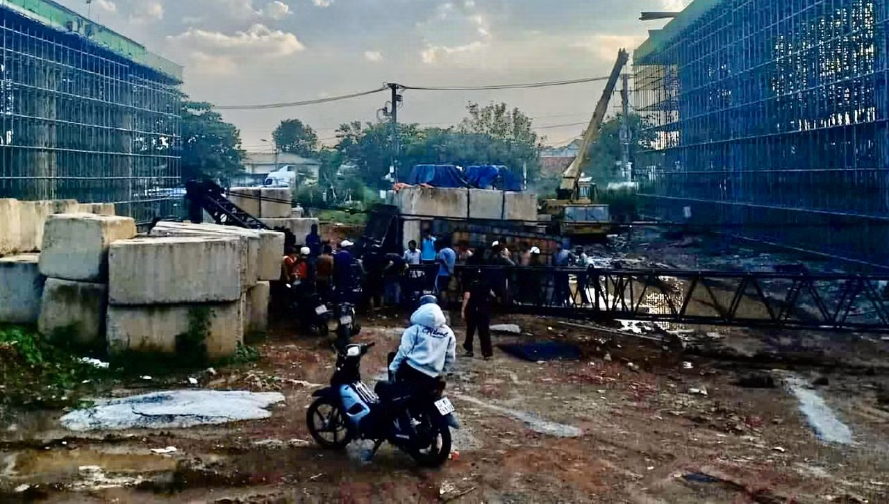 TNLĐ trên công trường Vành đai 3, TP Hồ Chí Minh, 2 người thương vong -0
