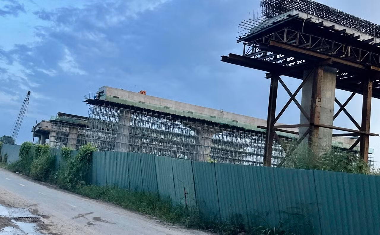 TNLĐ trên công trường Vành đai 3, TP Hồ Chí Minh, 2 người thương vong -0