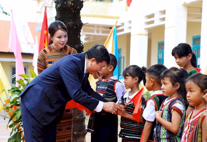 Tưng bừng ngày khai giảng năm học mới -0