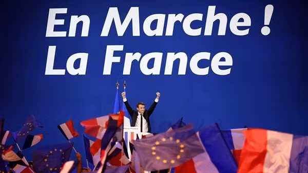 Khủng hoảng chính phủ ở Pháp thách thức khả năng cầm quyền của Tổng thống Macron