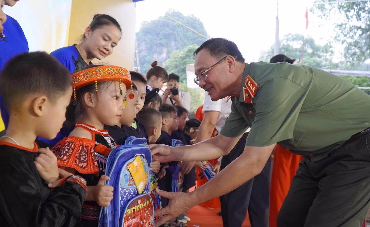 Khởi công xây dựng Trường Mầm non Sóc Hà - Ngôi nhà học tập giữa đại ngàn biên giới Cao Bằng -1