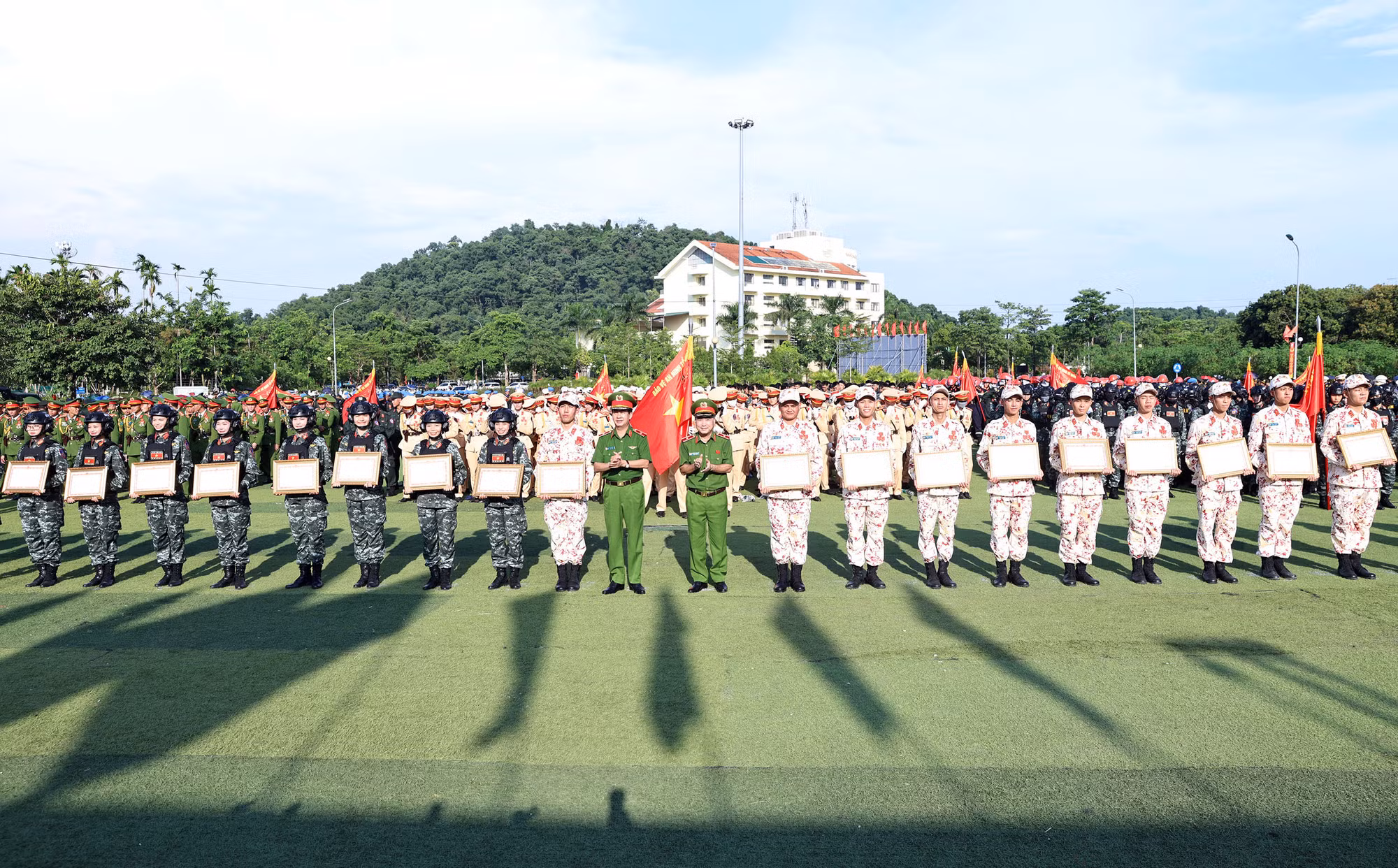 Khí phách CAND trong ngày hội lớn của dân tộc -4