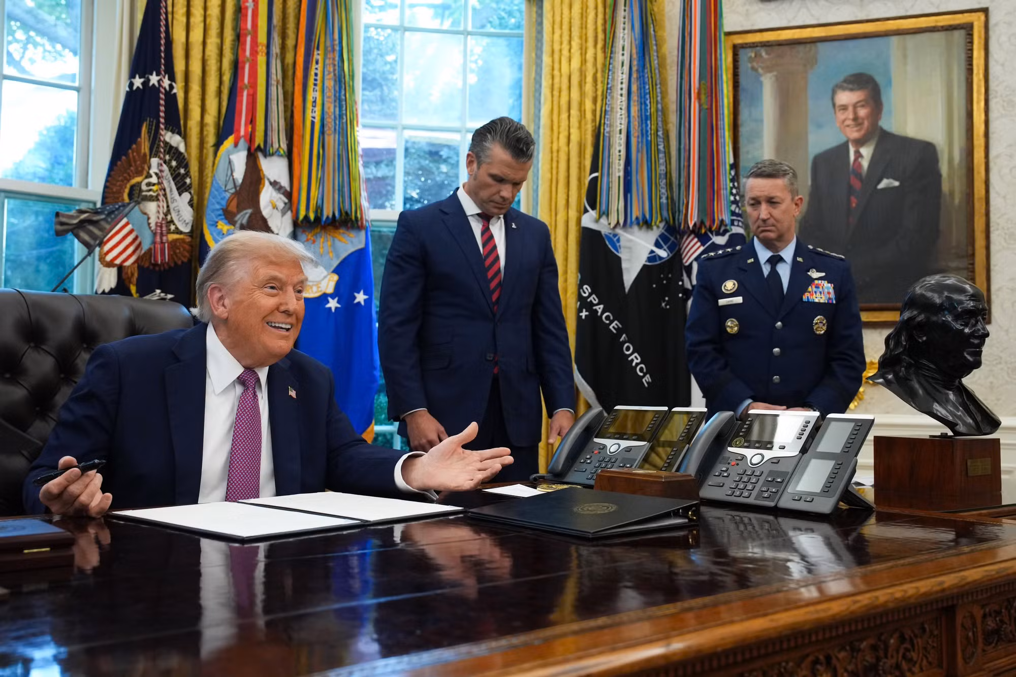 Tổng thống Mỹ Donald Trump ký sắc lệnh đổi tên Bộ Quốc phòng -0