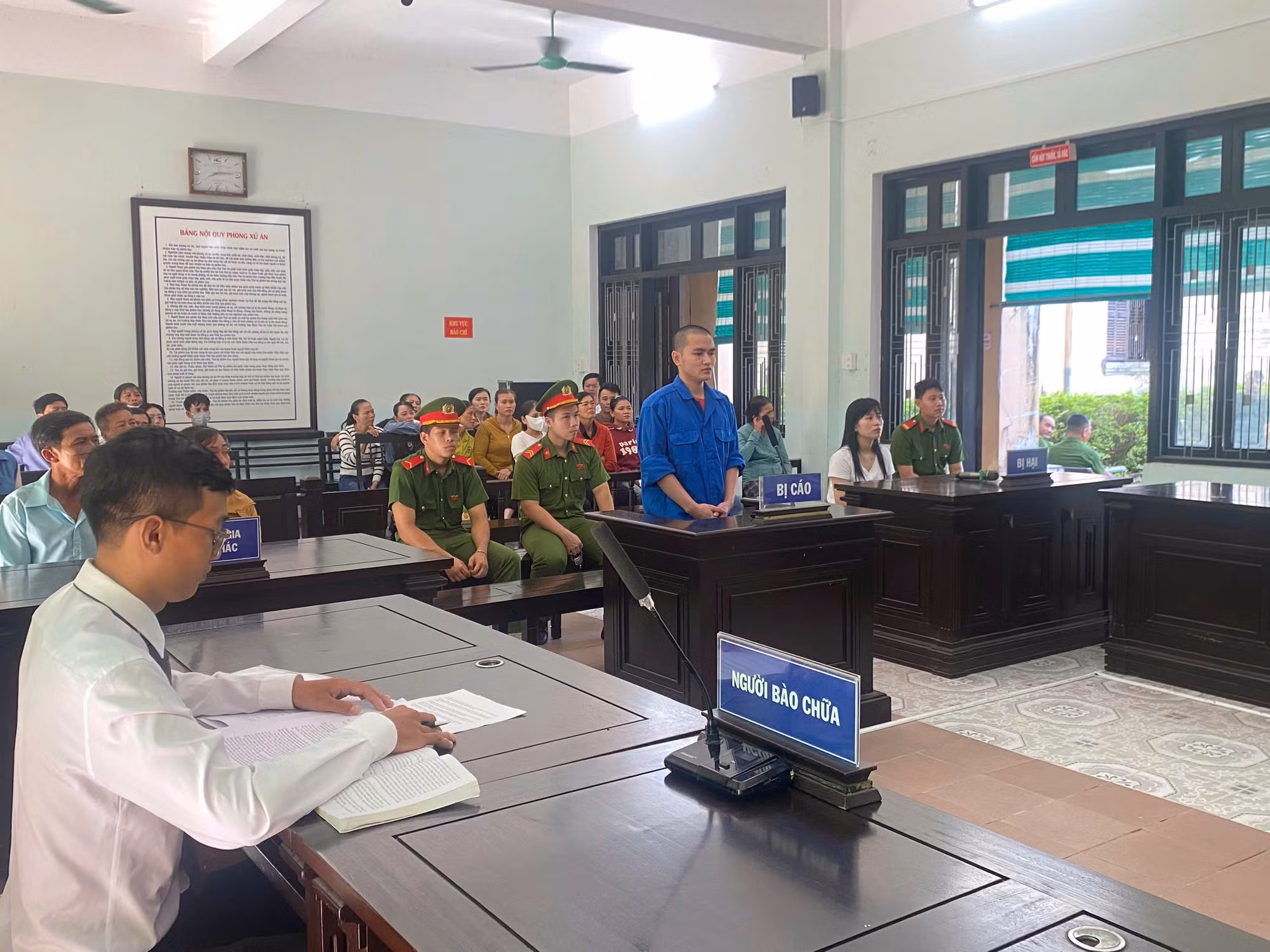 Bế tắc, người cha đầu độc con gái sơ sinh bằng thuốc diệt chuộc -0