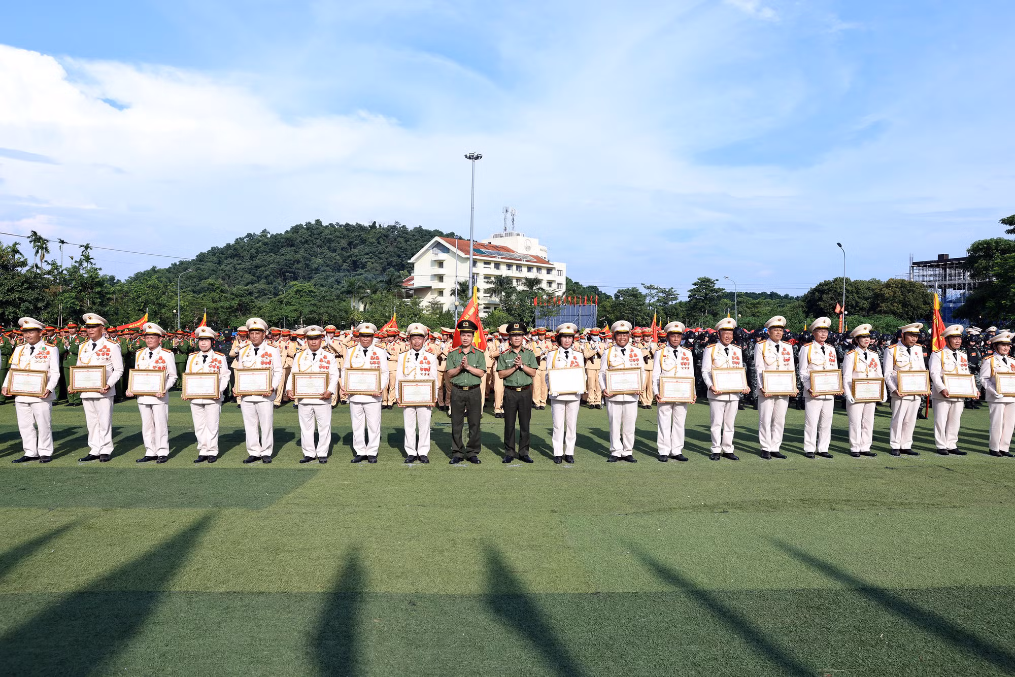 Khí phách CAND trong ngày hội lớn của dân tộc -1