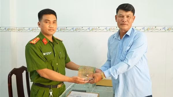 Hỗ trợ người dân thu hồi 300 triệu đồng chuyển nhầm