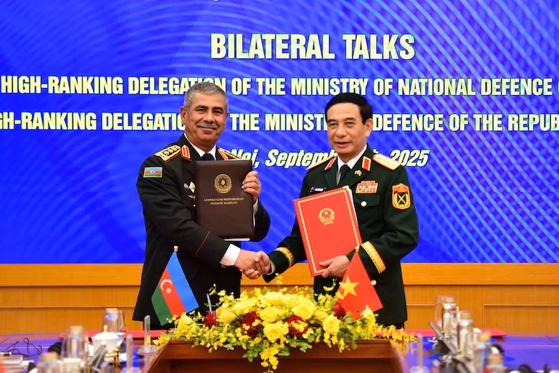 Đại tướng Phan Văn Giang chủ trì lễ đón Bộ trưởng Bộ Quốc phòng Azerbaijan -0