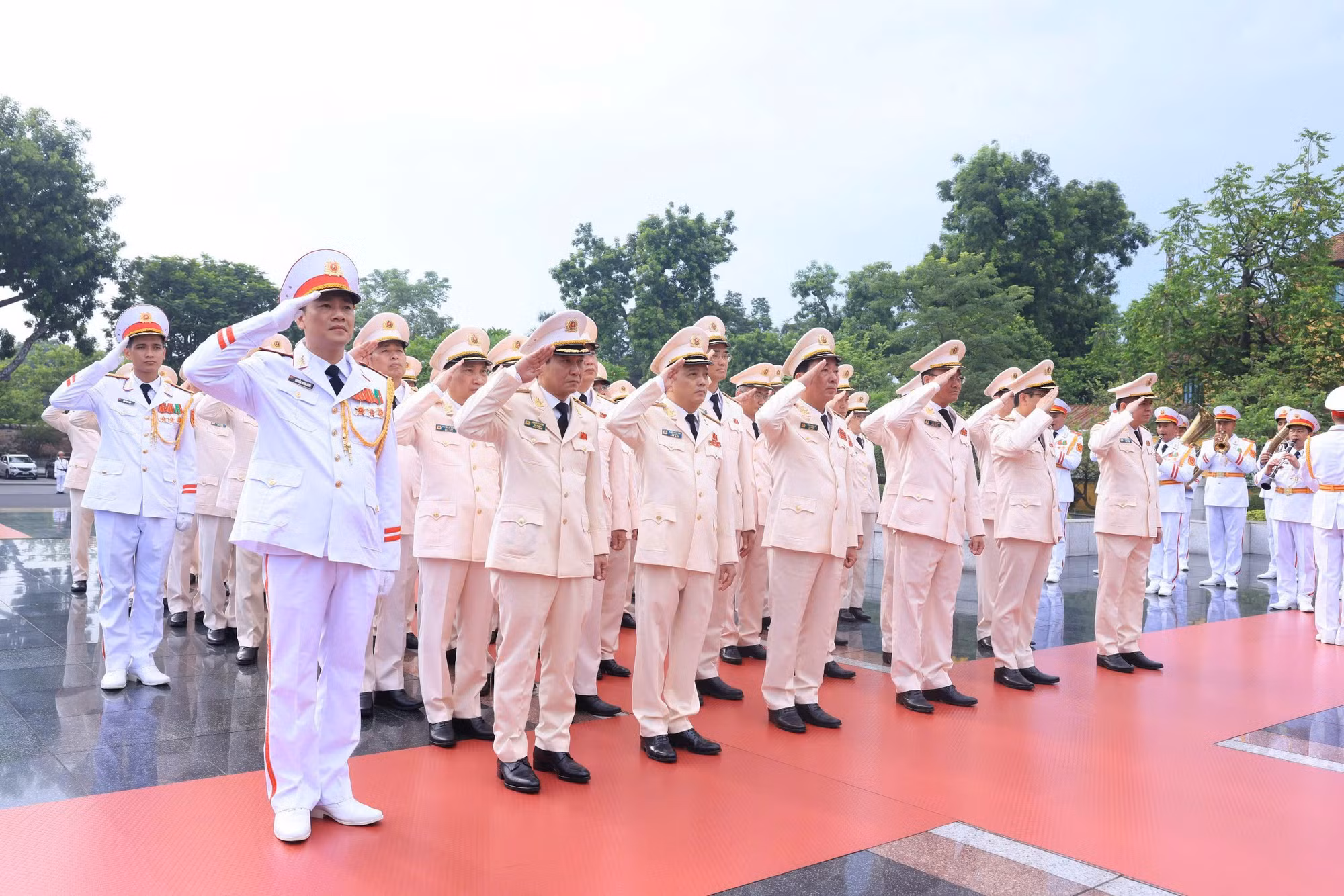 Lãnh đạo Đảng, Nhà nước, Bộ Công an viếng Chủ tịch Hồ Chí Minh -0