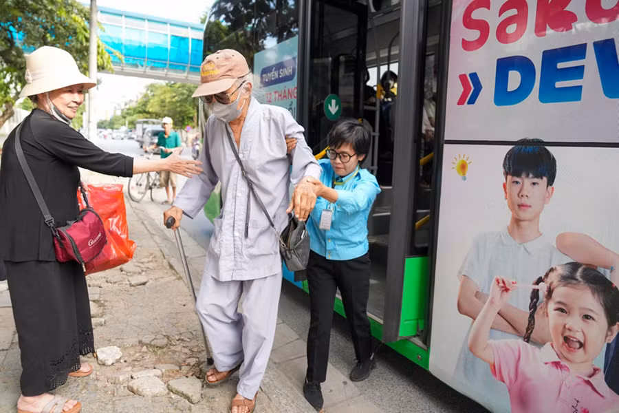 Hàng chục nghìn lượt xe an toàn đã được Transerco thực hiện trong dịp Lễ kỷ niệm 80 năm Cách mạng tháng tám, Quốc khánh 2/9 -0
