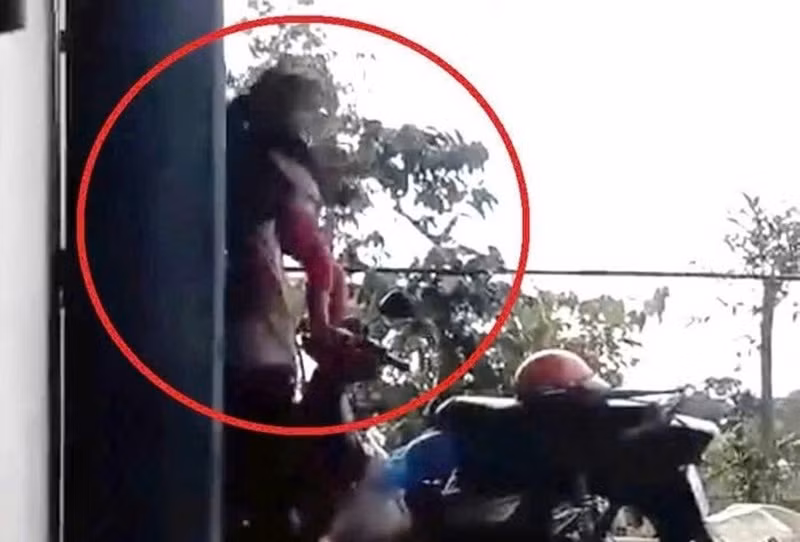 Làm rõ clip trẻ em bị bạo hành dã man -0