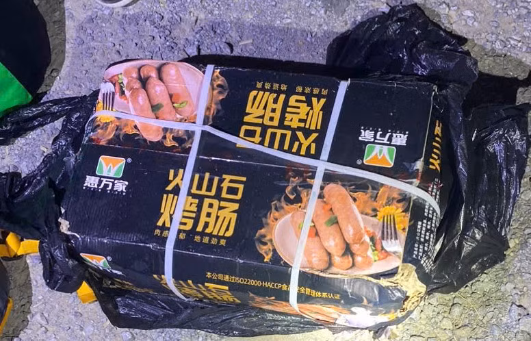 Cảnh sát giao thông Thanh Hoá thu giữ hơn 400 kg thực phẩm “nhập lậu” -0
