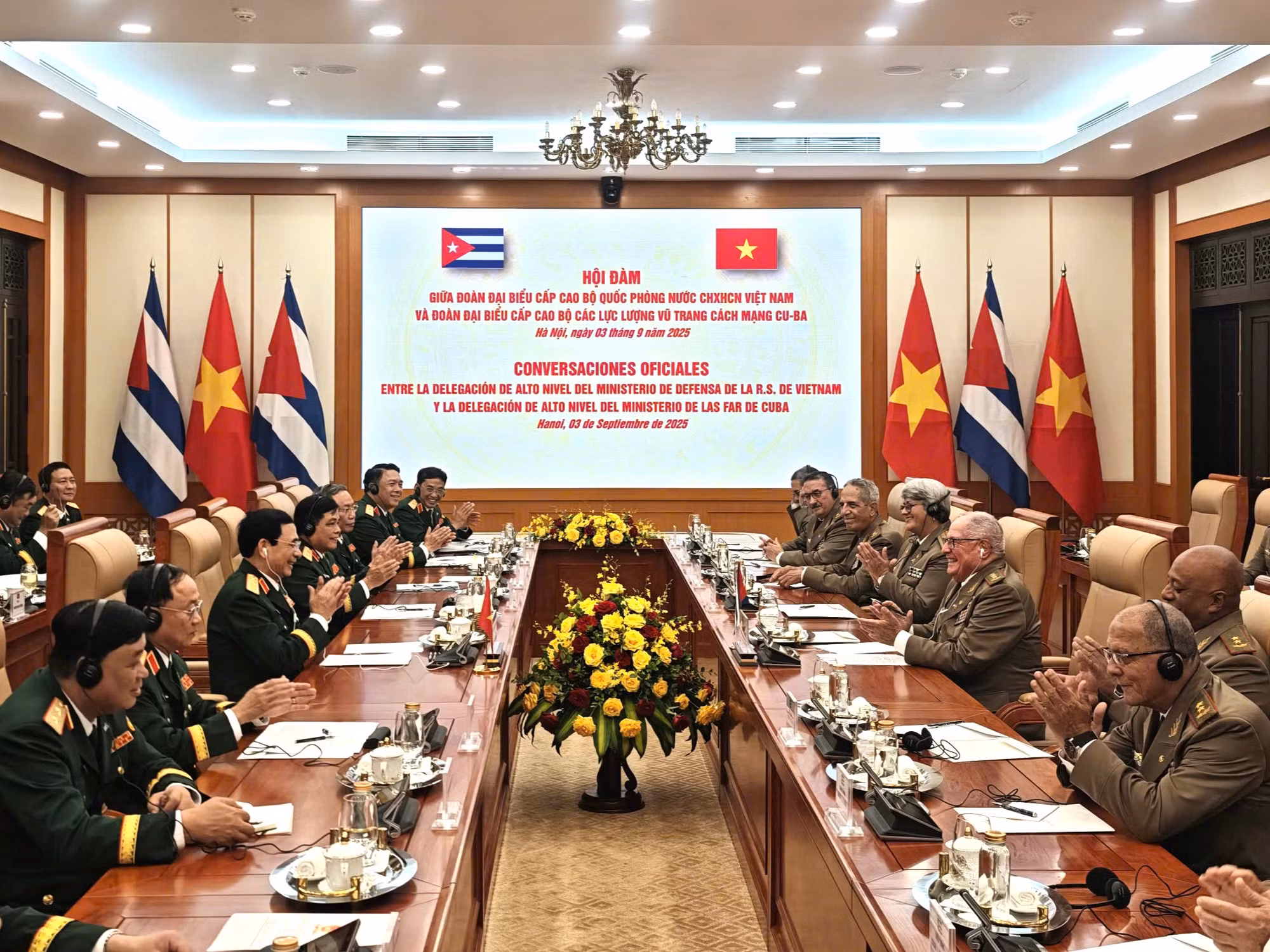 Đại tướng Phan Văn Giang chủ trì Lễ đón Bộ trưởng Bộ các Lực lượng vũ trang cách mạng Cuba -0