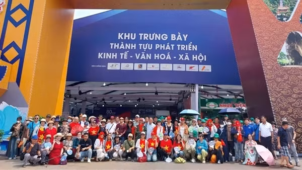 Hải Phòng đưa đón miễn phí người dân tham quan Triển lãm thành tựu đất nước “80 năm hành trình Độc lập – Tự do”
