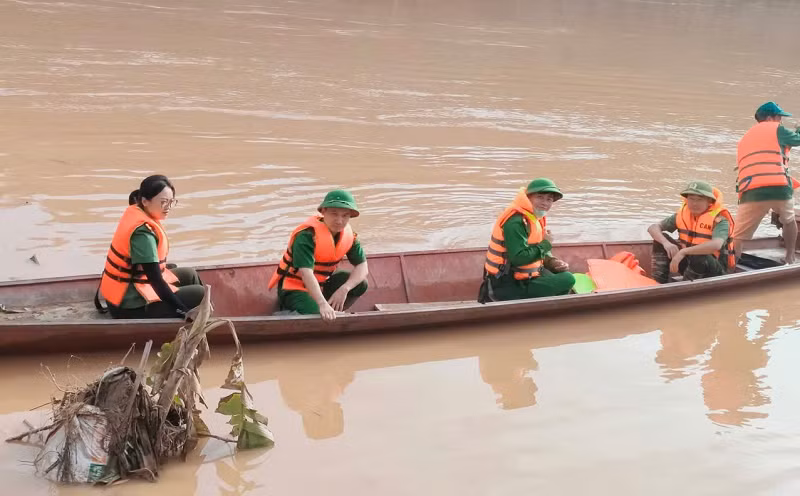 Công an xã - “Điểm tựa bình yên” của nhân dân trong mưa bão (kỳ 1) -0