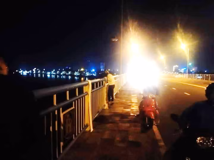  Tìm thấy thi thể nam thanh niên nhảy cầu Hùng Vương -0