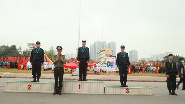 353 chiến sĩ hoàn thành khóa huấn luyện công dân thực hiện nghĩa vụ tham gia CAND ảnh 5