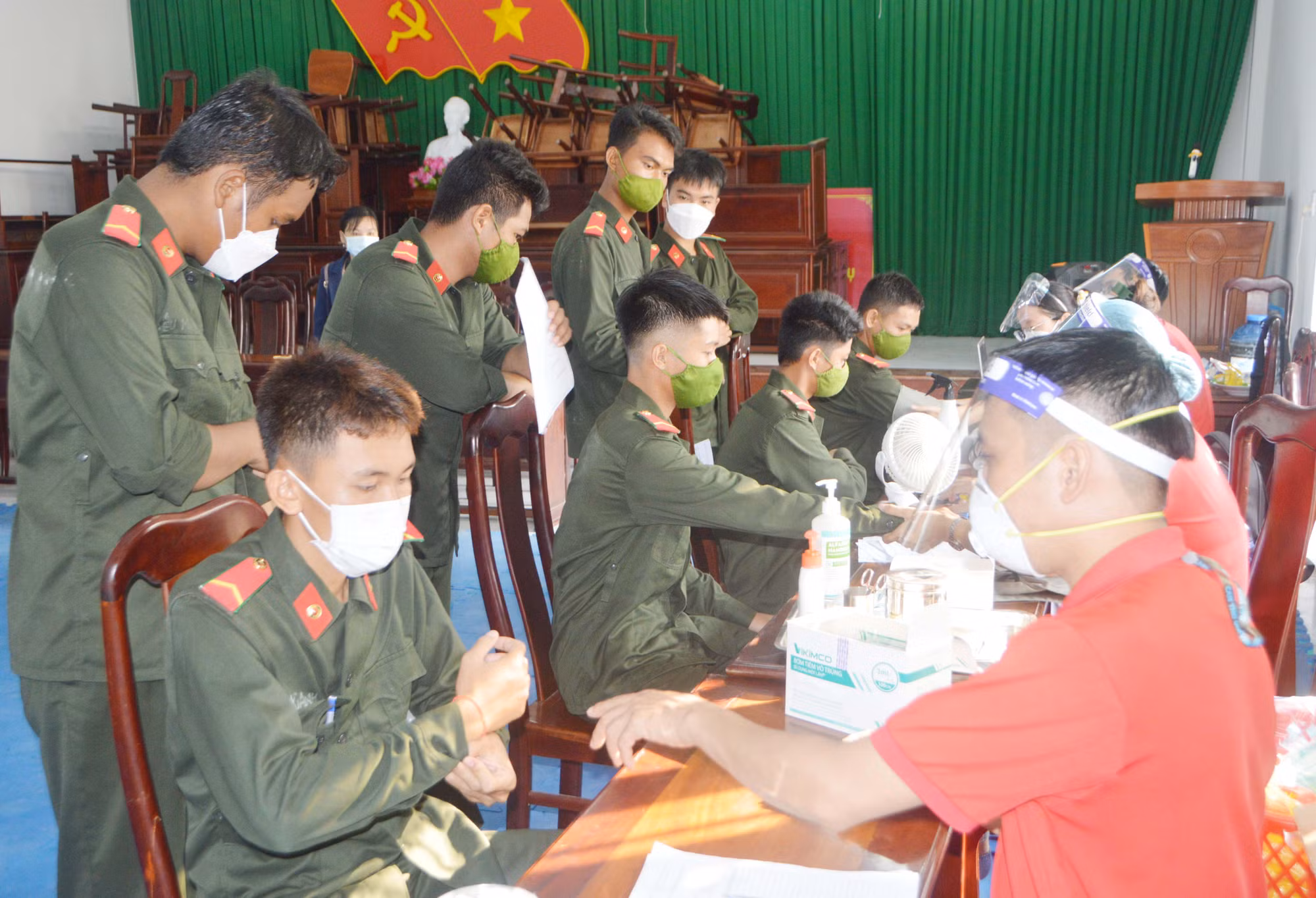 Nối vòng tay tình nguyện – Hiến giọt máu yêu thương -0