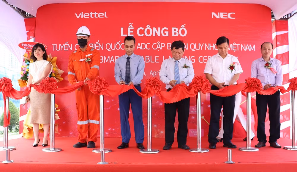 Viettel công bố cập bờ tuyến cáp ADC, băng thông lớn nhất Việt Nam -1