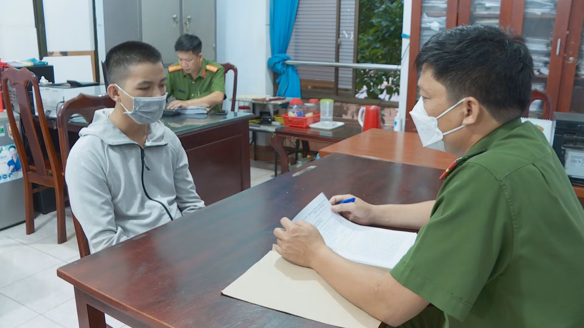 Giết người chỉ vì tiếng nẹt pô xe -0