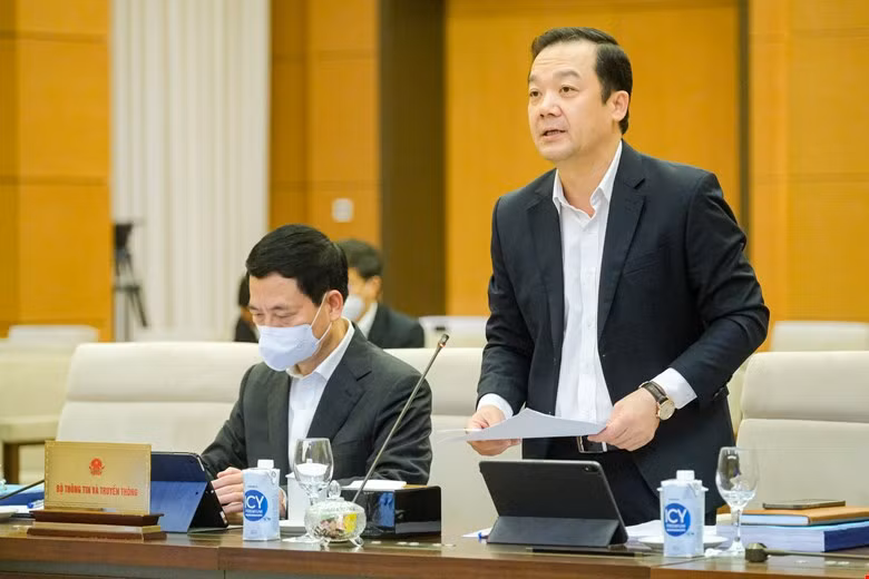 Vì sao nên sử dụng tần số phục vụ quốc phòng, an ninh kết hợp phát triển kinh tế - xã hội? -0