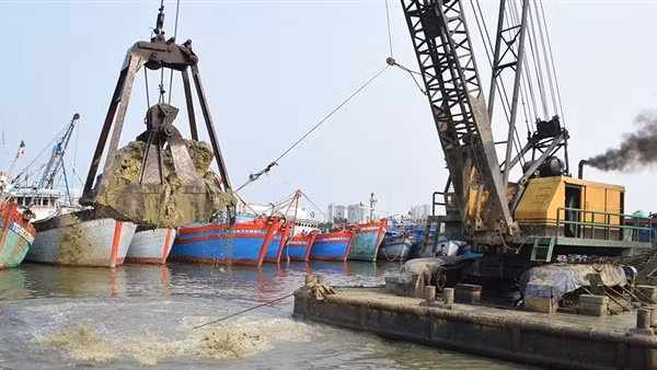 Gần 350.000 m3 bùn thối nạo vét tại âu thuyền Thọ Quang sẽ nhận chìm xuống biển ảnh 6