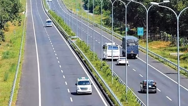 Dùng vải, khẩu trang, băng dán biển kiểm soát - hành vi cần xử lý nghiêm