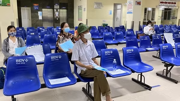 Trì hoãn không đến viện vì sợ COVID-19, bệnh nhân ung thư chuyển nặng
