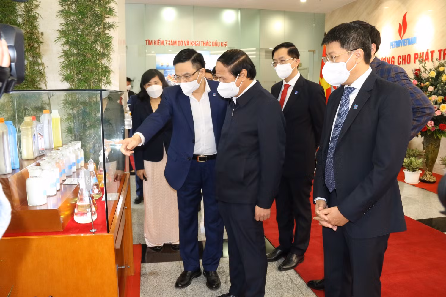 Ngăn chặn suy giảm sản lượng khai thác tự nhiên, Petrovietnam đạt tăng trưởng cao trong quý I/2022 -0