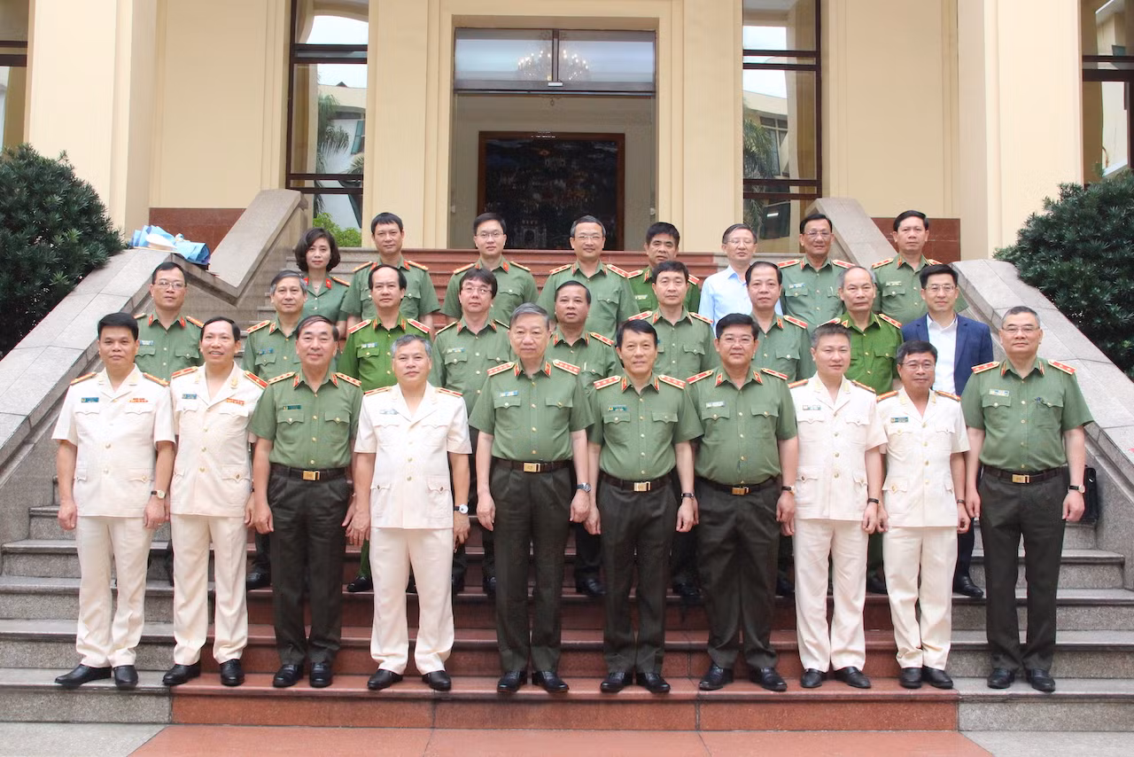 Công bố Quyết định nhân sự tham gia Đảng ủy, Ban Thường vụ Đảng ủy Công an Trung ương -0