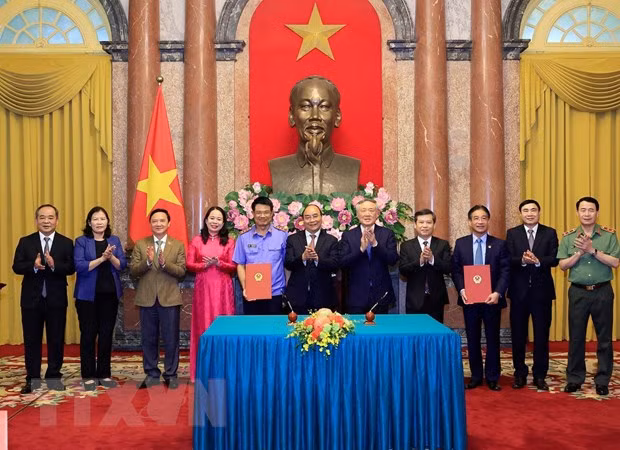 Ký quy chế phối hợp giữa Văn phòng Chủ tịch nước và hai cơ quan -0